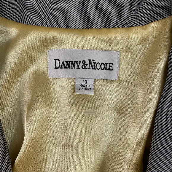 Danny  & Nicole Women’s Career Gray 100% Polyester 2 Piece Pants Suit Size 18 - Picture 12 of 16